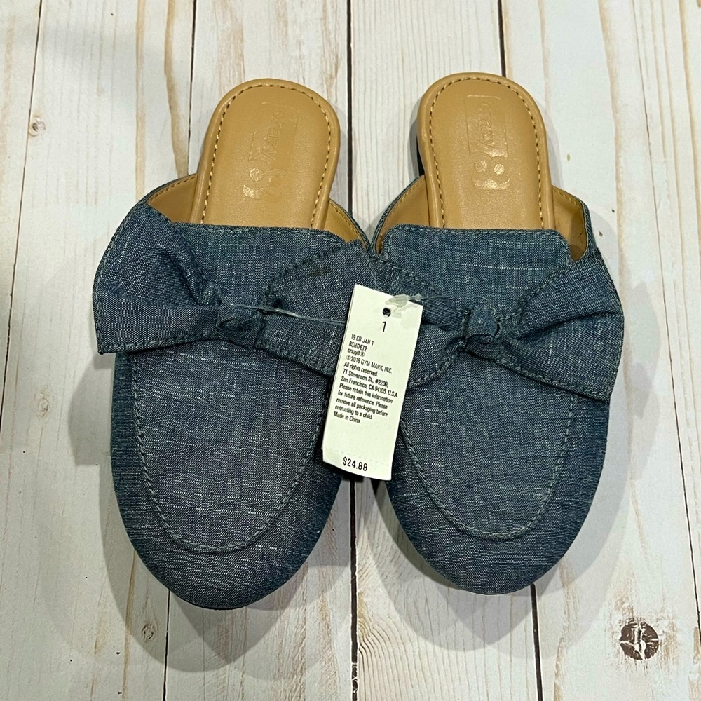Brand -Crazy 8 - Size 1 - Material - upper, textile, lining and sock